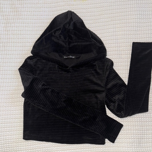 Honeybum Velvet Hooded Crop Top - Picture 1 of 3